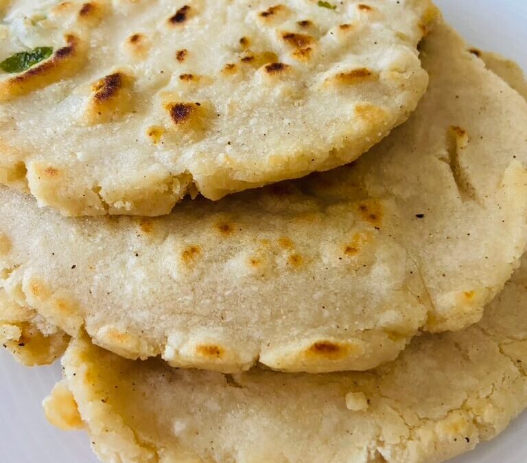 Make These Easy Cheese Pupusas